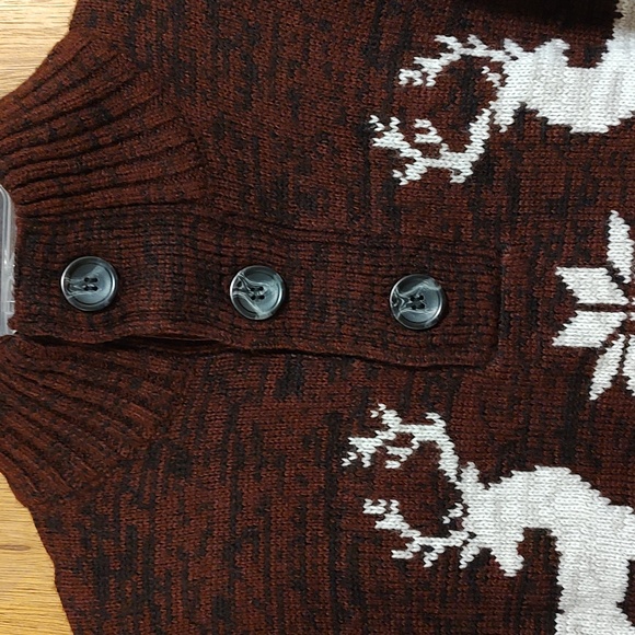 Men's Holiday Sweater Size Medium - Picture 3 of 3
